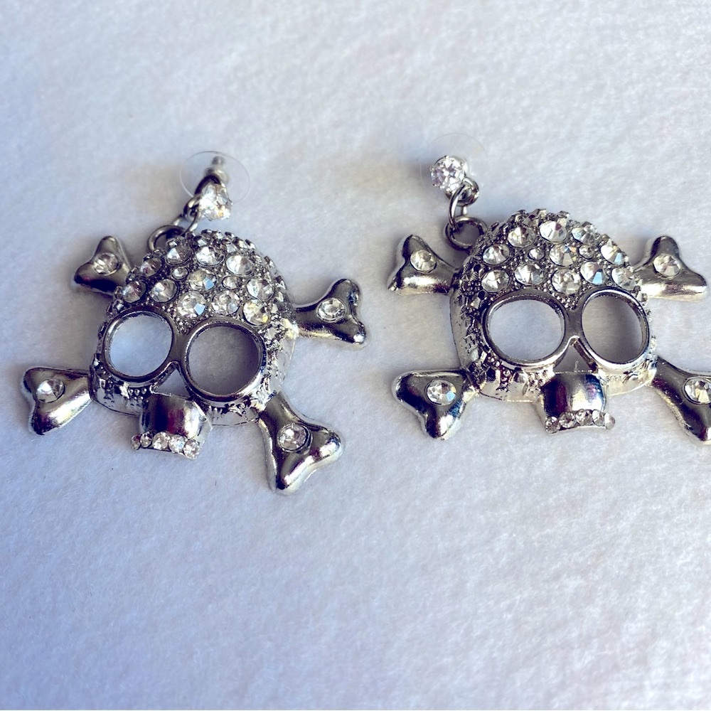 Skull Earrings w/Rhinestones Silver Tone Pierced Dangle Drop Halloween Gothic - Picture 4 of 8